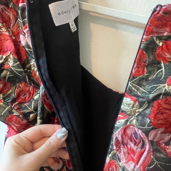 Super pretty ADELYN RAE

CLARIS PUFF SLEEVE JACQUARD MINI DRESS sz 4 - Picture 10 of 14